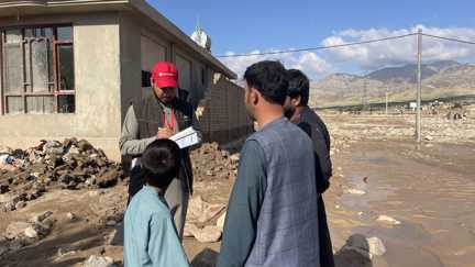Översvämningar har drabbat barnen i Afghanistan.